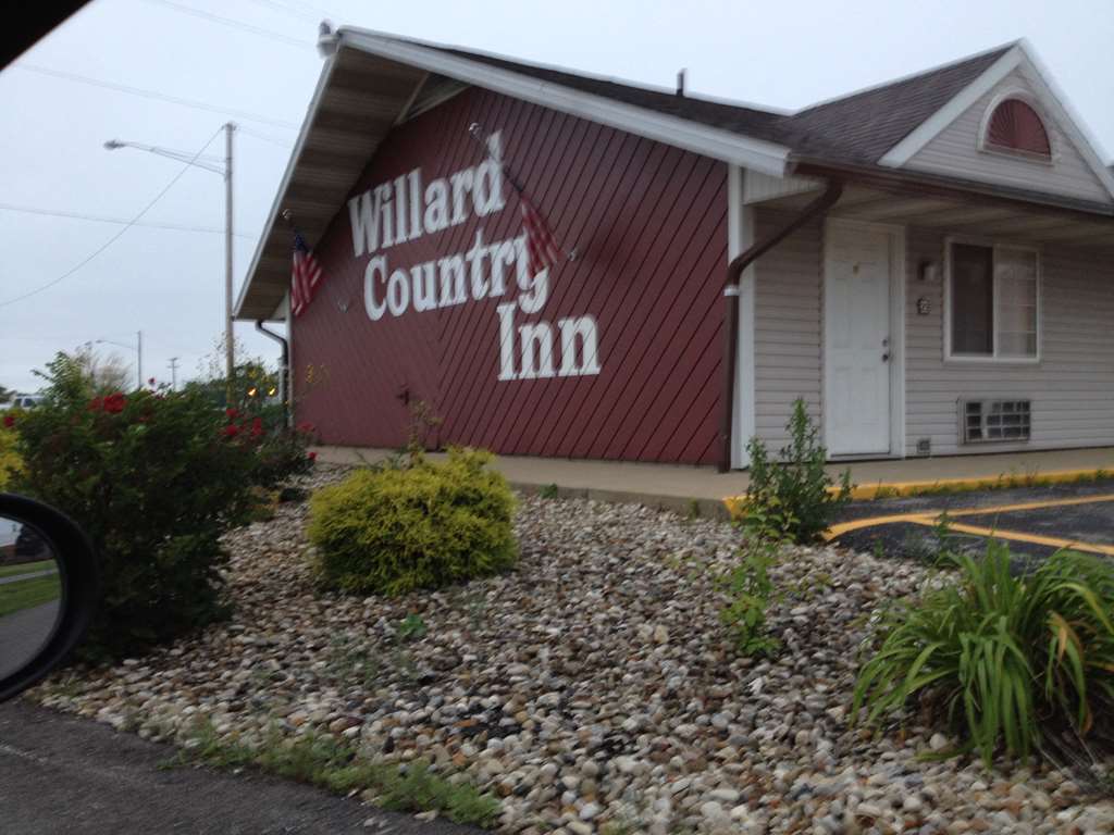 Country Hearth Inn & Suites Willard Exterior foto